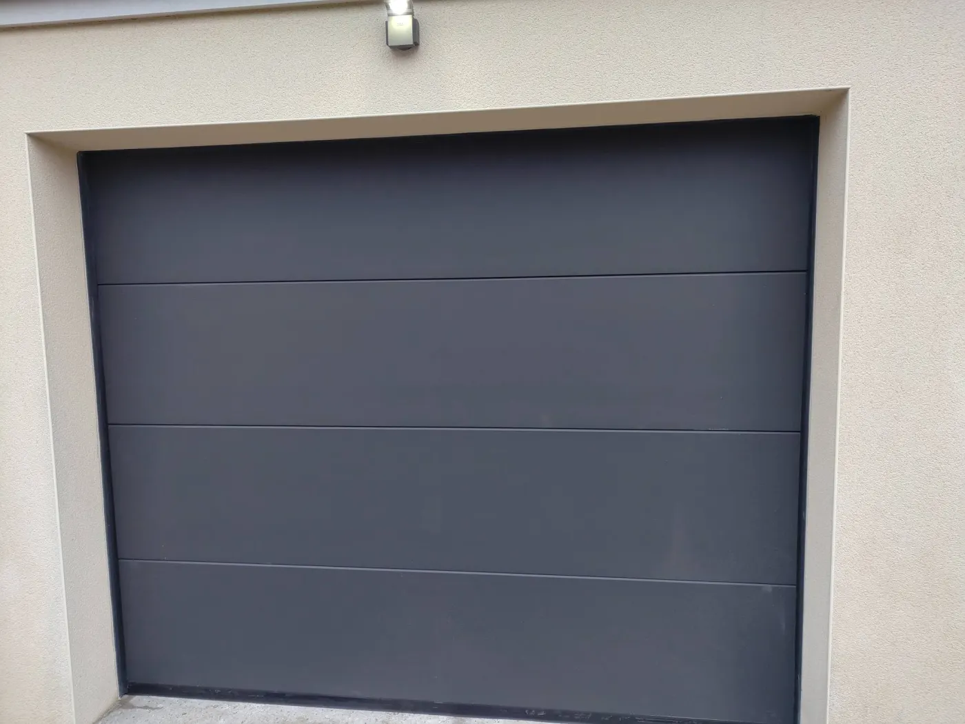 Porte de garage anthracite